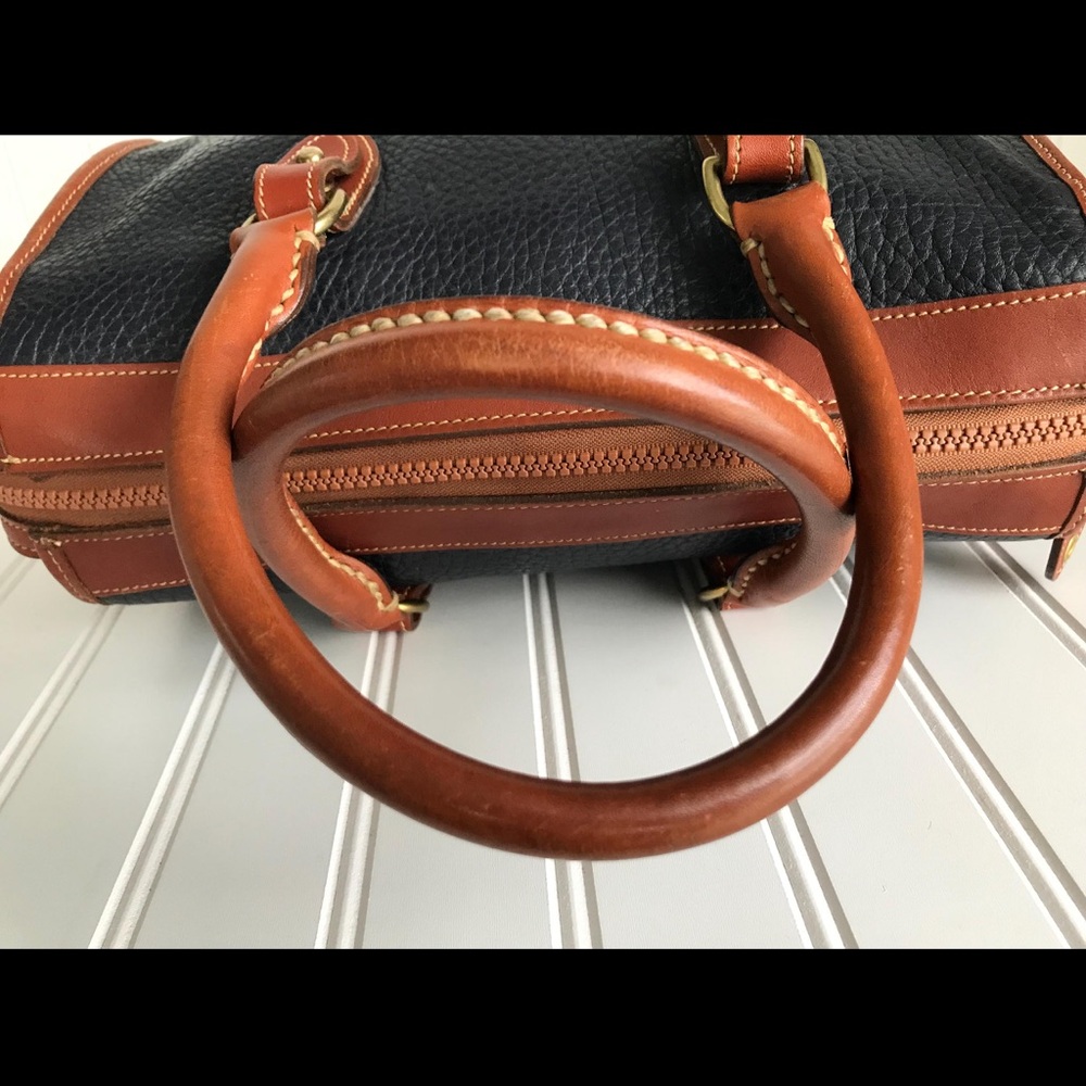 Navy and Brown Leather Handbag. Pics show use. Vintage lovers dream. - Picture 5 of 10